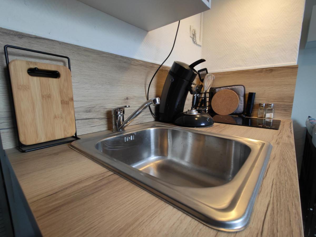 Studio "Sous Les Toits", Proche Hyper Centre Et Commerces ! Valenciennes Luaran gambar